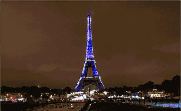 埃菲尔铁塔灯光秀
