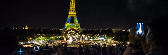 埃菲尔铁塔灯光秀
